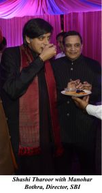 Shashi Tharoor with Manohar Bothra, Director, SBI at the Reception of Jai Singh and Shradha Singh on 7th May 2013.jpg